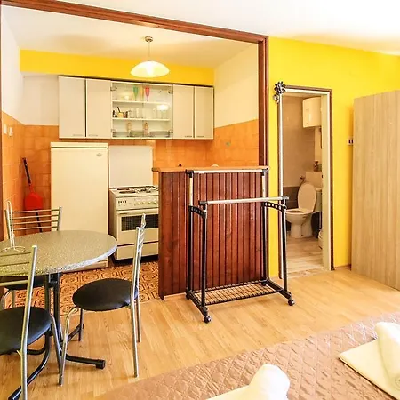 Studio 16004b * Trpanj
